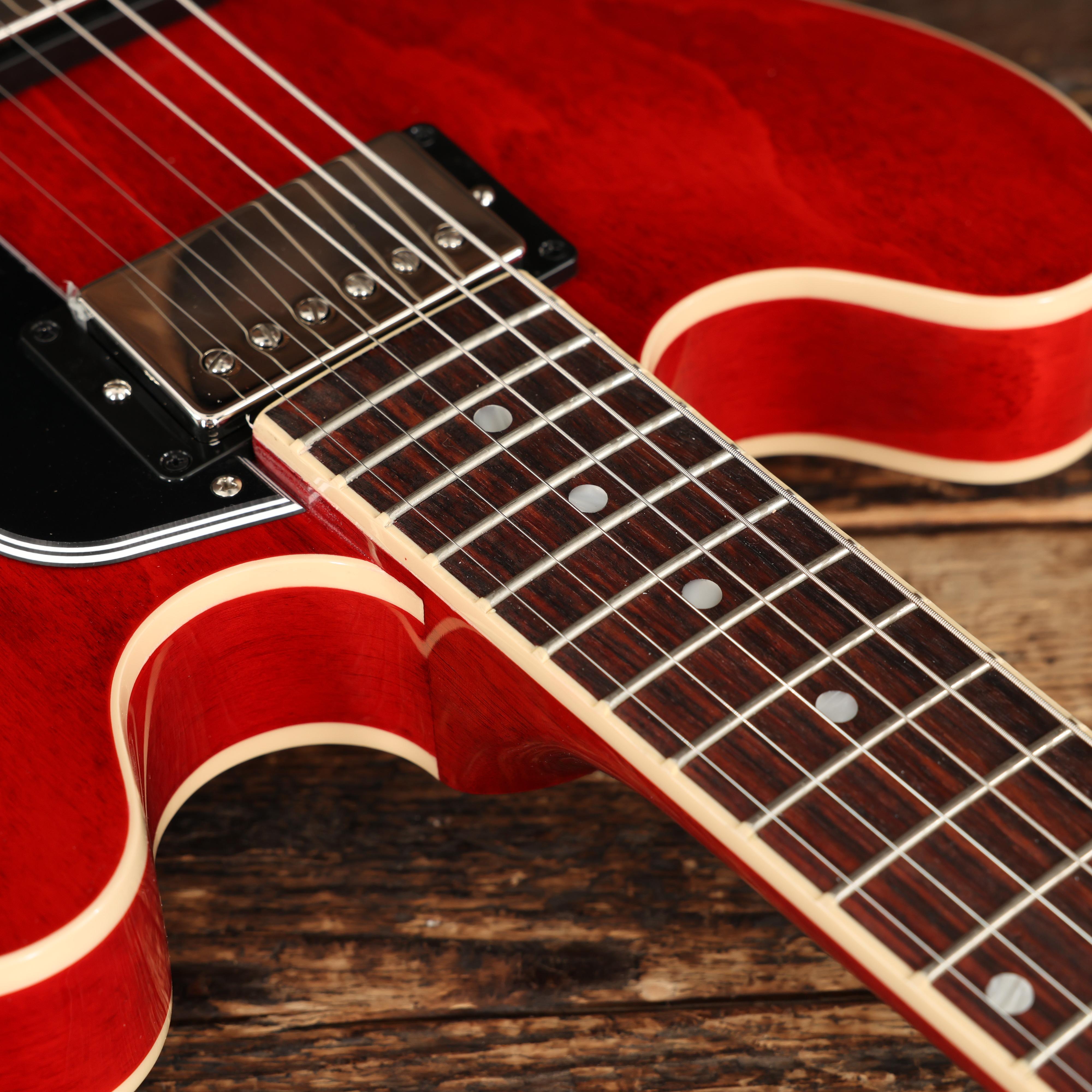 Gibson ES-335 Semi Hollow Electric Guitar in Sixties Cherry
